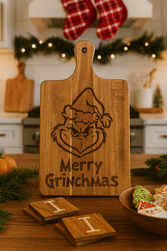 Holiday Wooden Cutting Board – Festive “Merry Christmas” Design