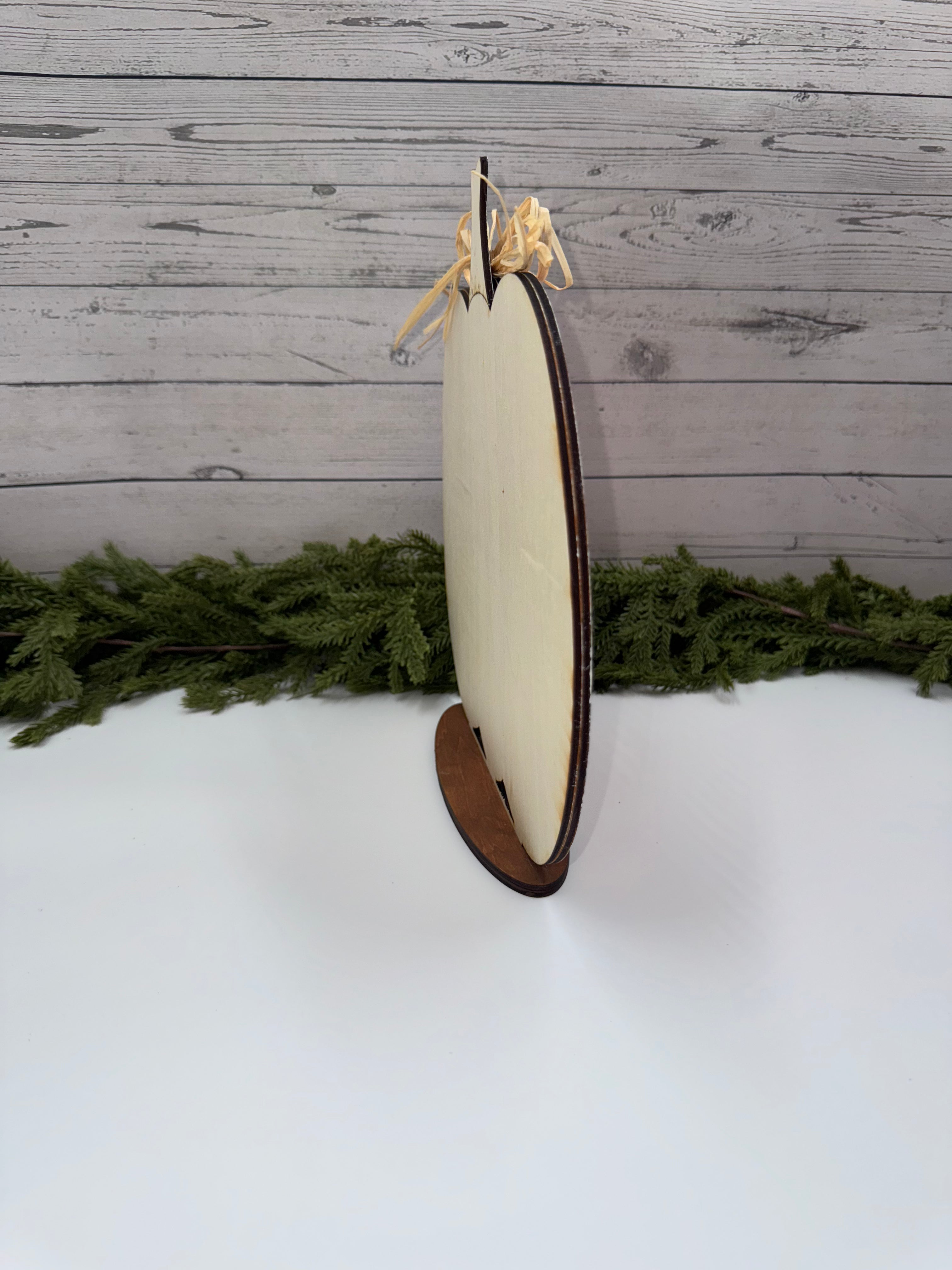 🍁 Harvest Heart Pumpkin Shelf Sitters – Handcrafted Wooden Fall Décor in Three Sizes